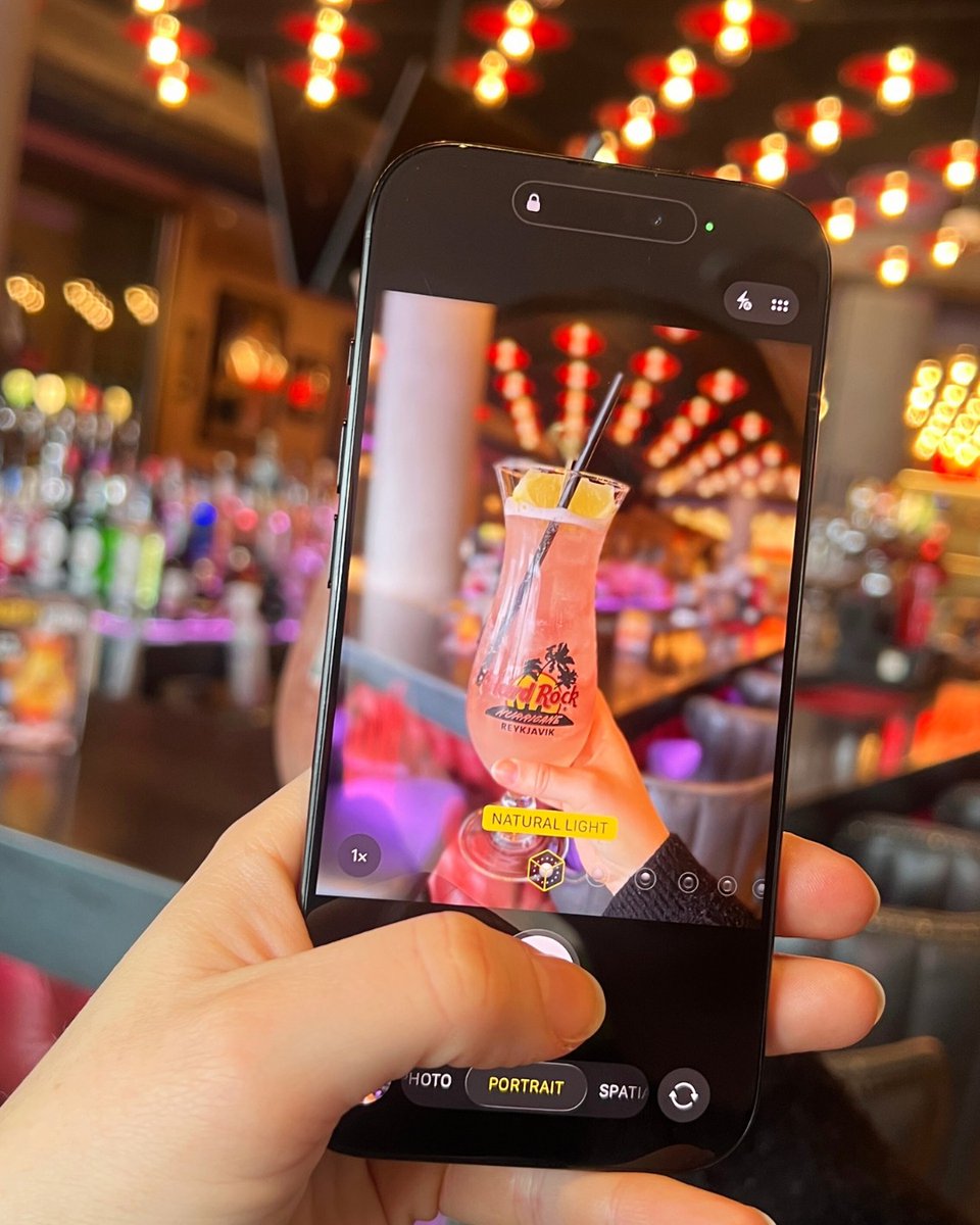 Hard Rock Cafe tweet media