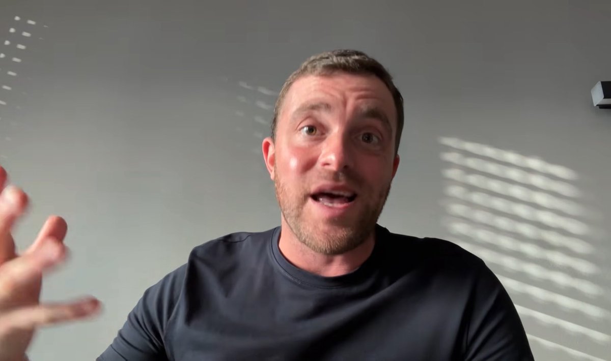 عمرو tweet media