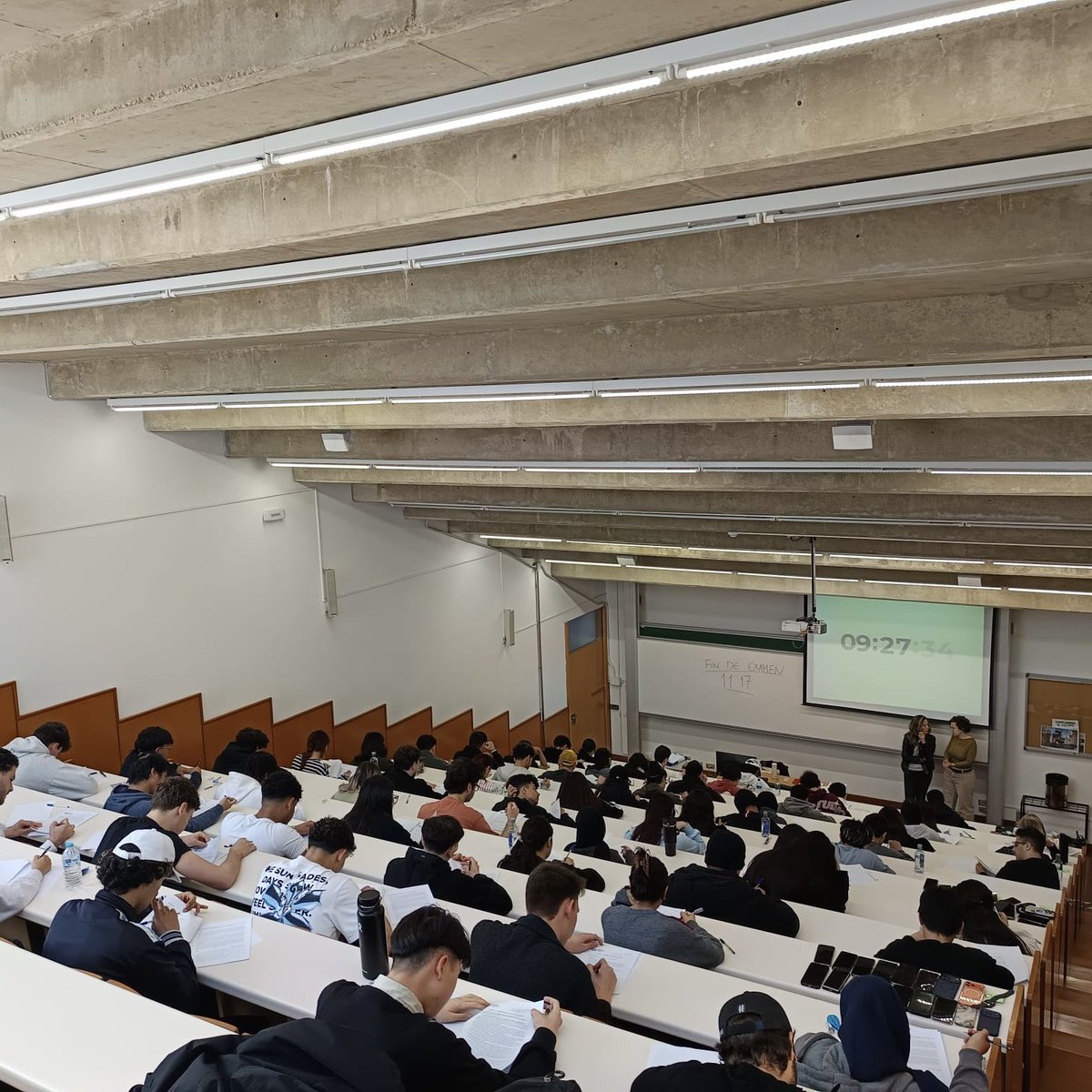 CdlUvigo's tweet image. 🗓️ Today, March 2️⃣6️⃣th, our #LCA students have taken their B1-level Spanish exam. So proud! 😊
#centrodelinguasUVIGO @uvigo @fccxxt @campusspain #SomosUVigo