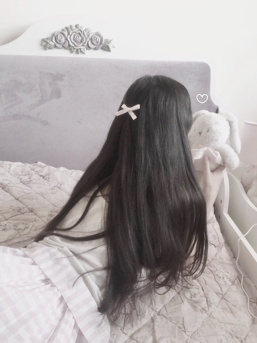 𝒟𝑜𝓁𝓁 tweet media