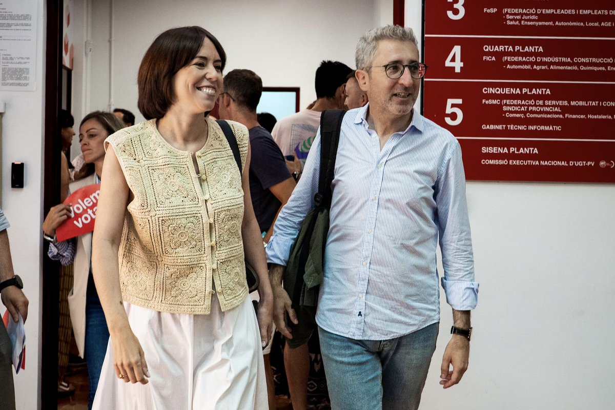 La voz valenciana sonará más fuerte que nunca en el Gobierno de España y en sus decisiones. 

Es un honor compartir la mesa del Consejo de Ministros con <a href="/ArcadiSD/">Arcadi España García 🇪🇺🚴‍♂️</a>. 

Trabajo, compromiso y vocación de servicio.

Enhorabuena, compañero ❤️