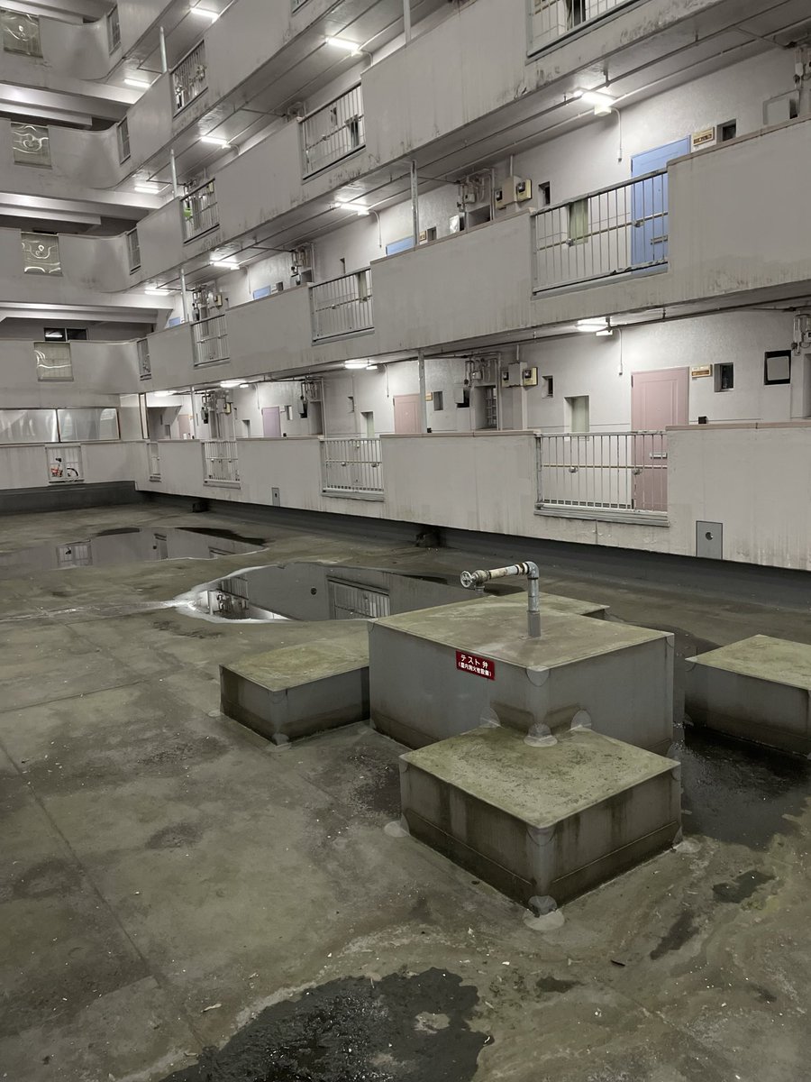 ウトイ tweet media