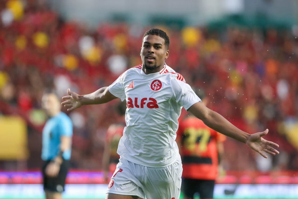 Lucas Collar tweet media