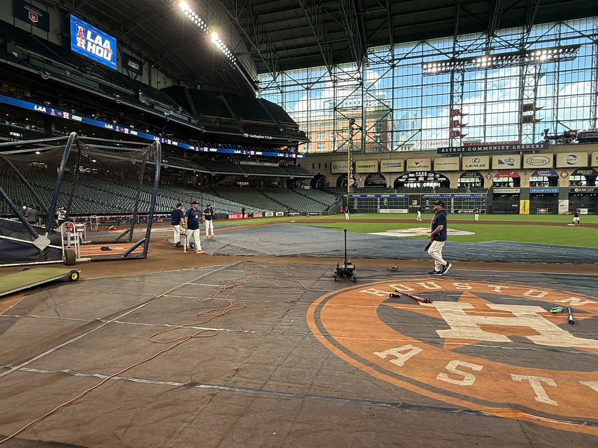 _JeremyBooth's tweet photo. Opening Day 2026 with @JBristolKHOU and @KHOU. Let’s ride 

@astros v @Angels 

#KHOU https://t.co/W5kOZlV0Su