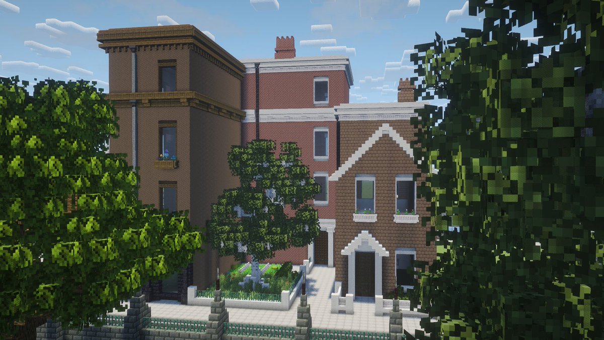 kryptodaYT's tweet photo. Some Georgian townhouses I made today in the "Forever City"

#minecraft #minecraftbuild #architecture https://t.co/H0ZknFoaIG