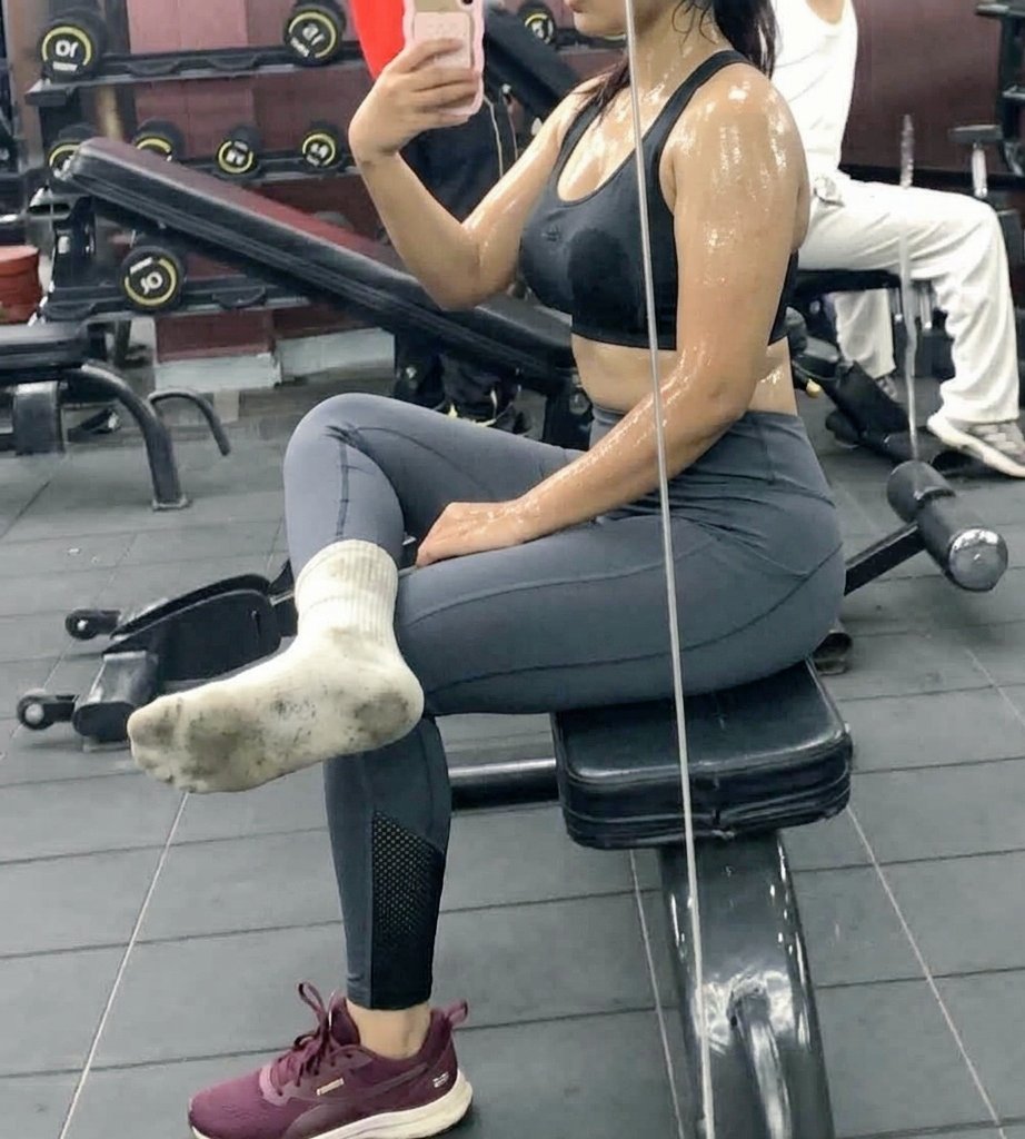 Mio (suspended at 3k :-\) tweet media