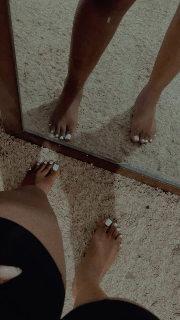 As a babe, keep your feet looking good so your man can enjoy them🥰😘