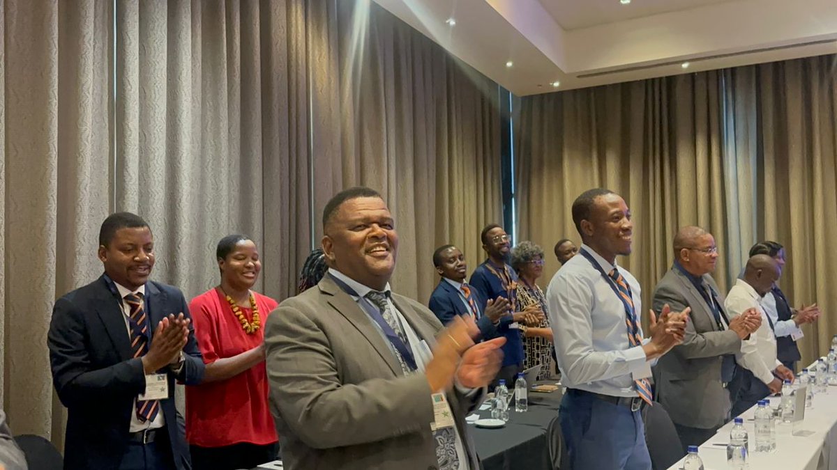 NamRA_org_na's tweet image. Namibia and Zambia advance regional integration with the operationalisation of the Katima Mulilo OSBP.

JTC meetings concluded, followed by the signing of key agreements by Commissioner Sam SHIVUTE and PS Mwaka Mukubesa.

Faster borders, stronger trade.

#NamRA #ZRA #OSBP