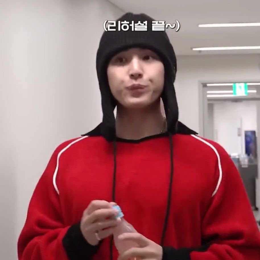 lovedby9yu's tweet photo. too cute 😭🥹 https://t.co/pebSkJWYIc