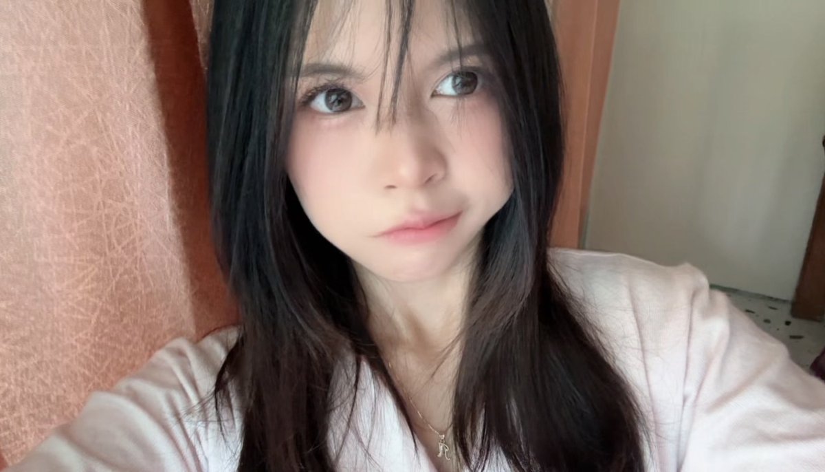 ୨୧ F tweet media