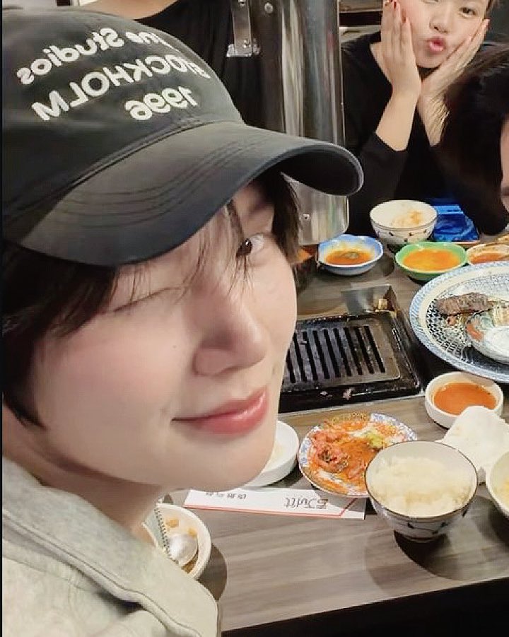 🎸⋆✮ hour ˚。⋆ tweet media