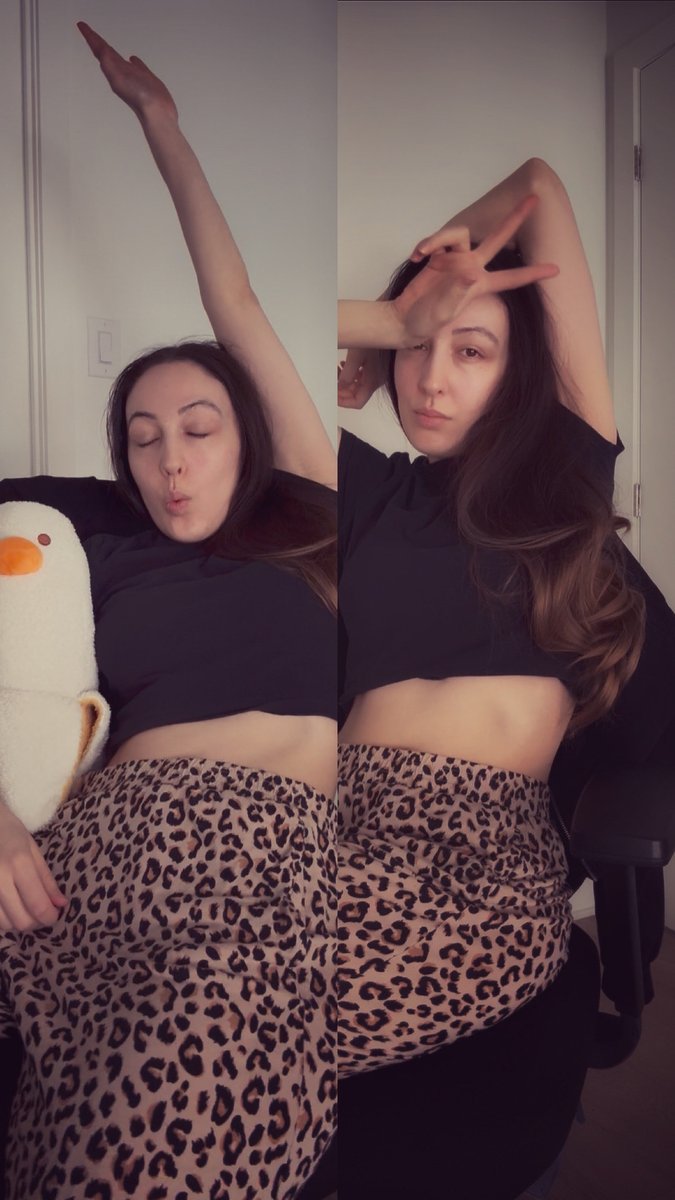 preveiling__'s tweet photo. I'm not awkward, you're awkward! 🤡Stream live in 20 minutes. I'm going to level Elemental Hit some more because chat distracts me from any other possibilities 😂 https://t.co/FvtSWM8Knk https://t.co/RLP2ew7LK3