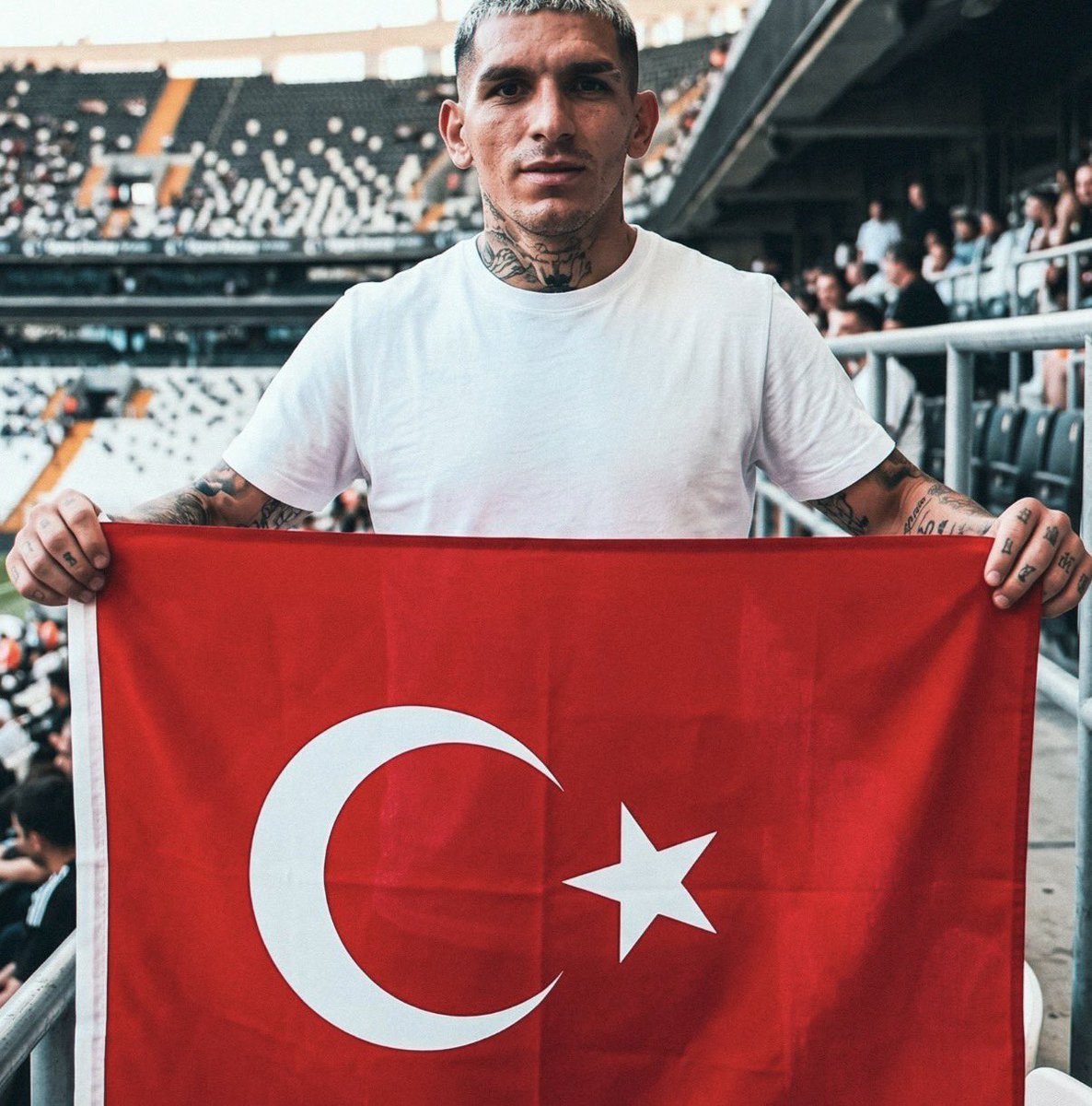 𝐆𝐚𝐥𝐚𝐃𝐞𝐥𝐢𝐬𝐢 tweet media