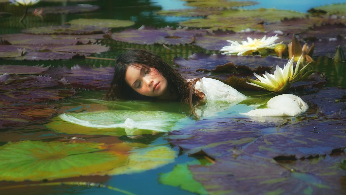 ขอแปะงานกลุ่มถ่ายไว้เมื่อเดือนมกรา
ไม่เคยลง แต่ทุกคนมาดู 😭😭😭 สวยมาก
อยากตาย มีใครเข้าใจกุบ้าง