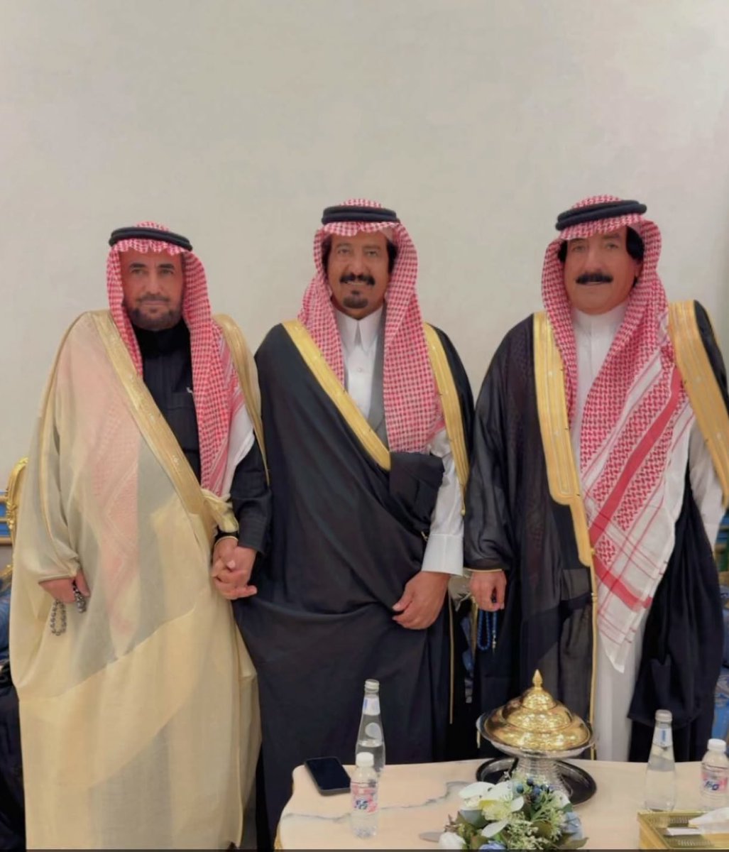 والدي الشيخ : نجم بن عزوان الزراقي 

و الشيخ :فهد بن قروش العجمي 

و الشيخ :فراج بن دهيمان السبيعي
