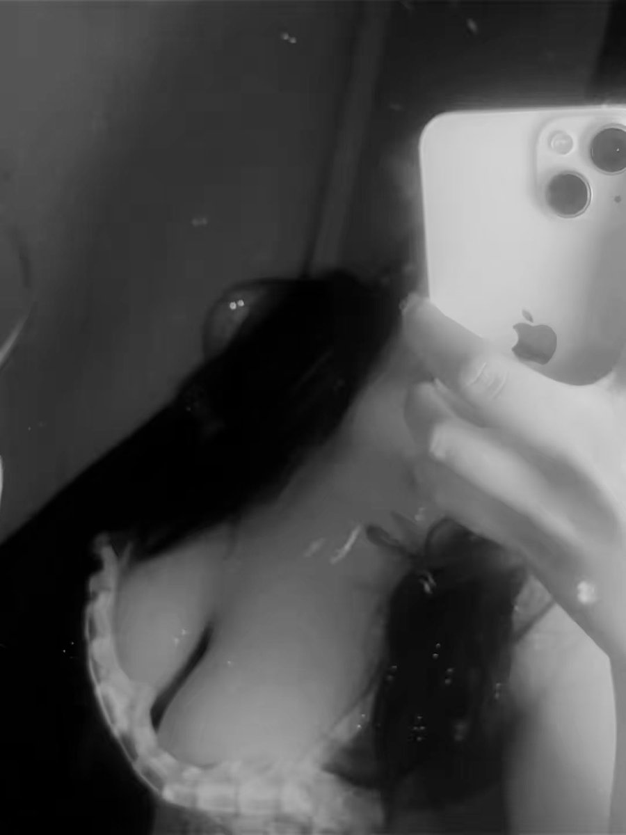 🌙 tweet media