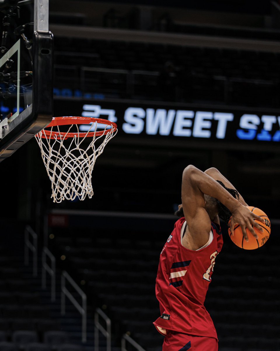 St. John's Men’s Basketball tweet media