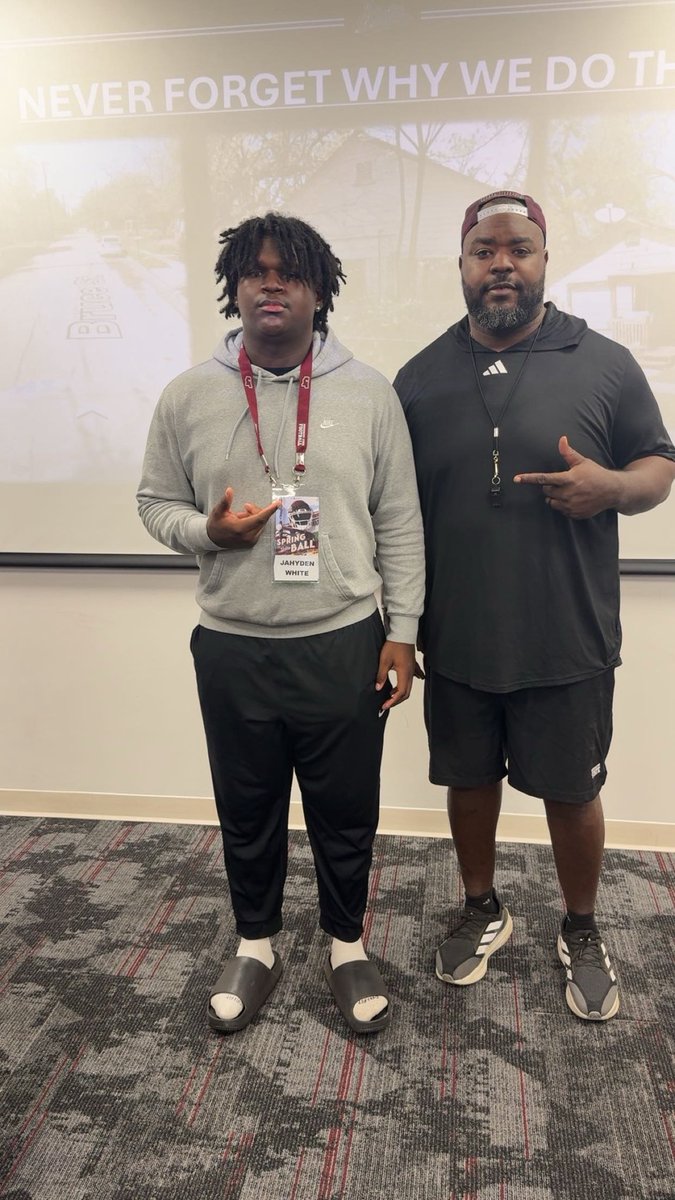 Jahyden white tweet media