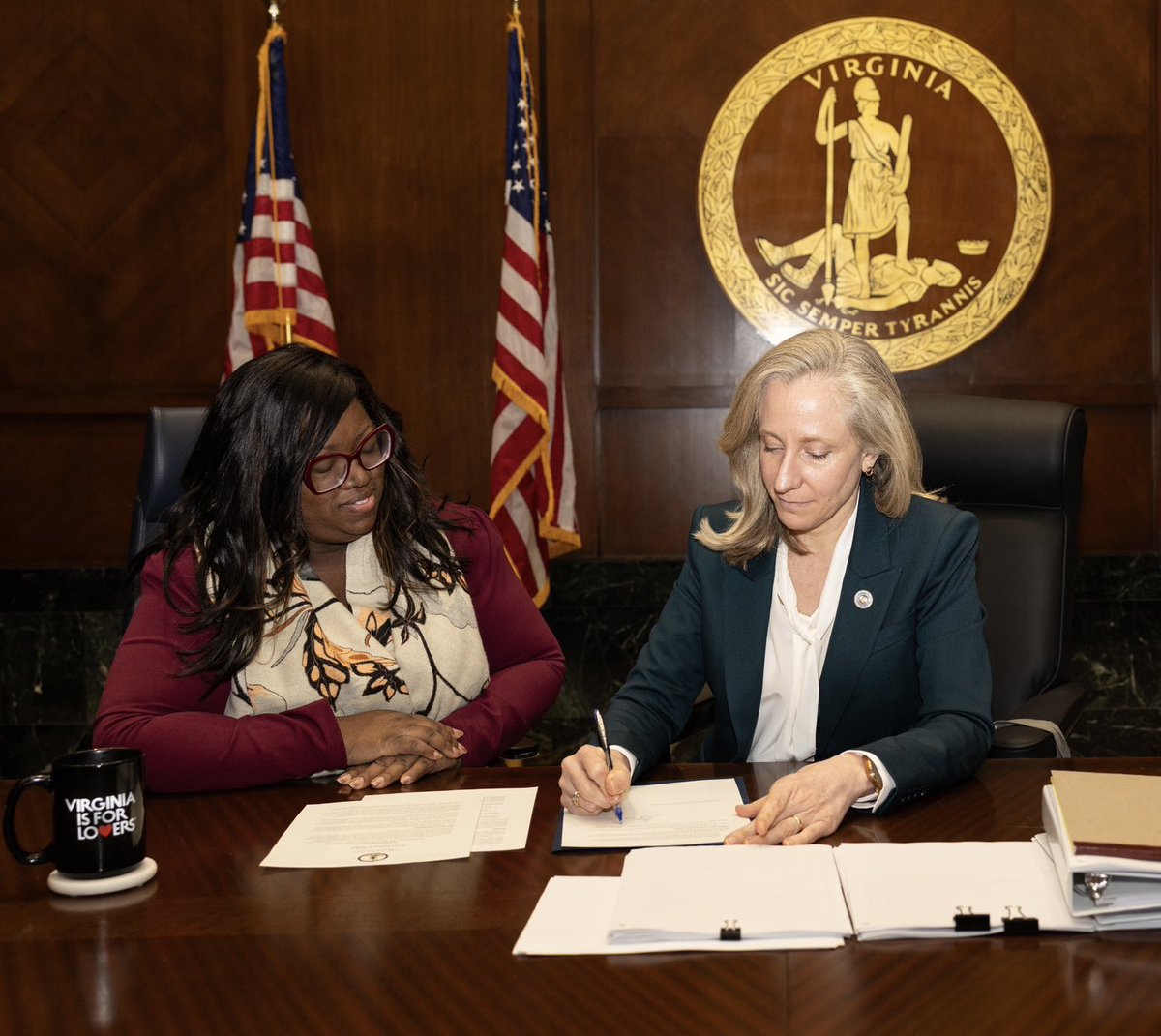 Walter Curt tweet media