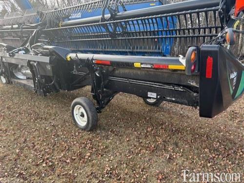 FarmsPrairies's tweet image. 2018 MacDon Industries FD135 👇

35 feet, flex draper, flip over reel, upper cross auger, and more, for sale at @Brandt_AG.

farms.com/used-farm-equi…

#Harvest