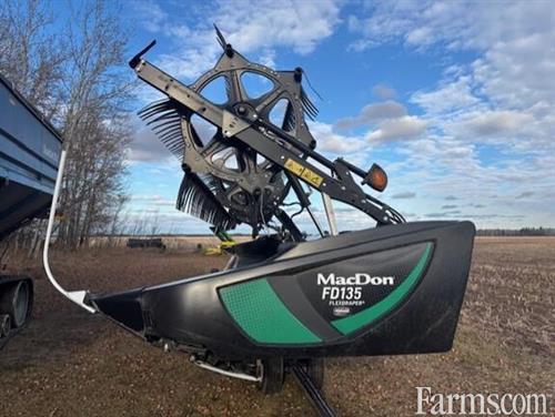 FarmsPrairies's tweet image. 2018 MacDon Industries FD135 👇

35 feet, flex draper, flip over reel, upper cross auger, and more, for sale at @Brandt_AG.

farms.com/used-farm-equi…

#Harvest
