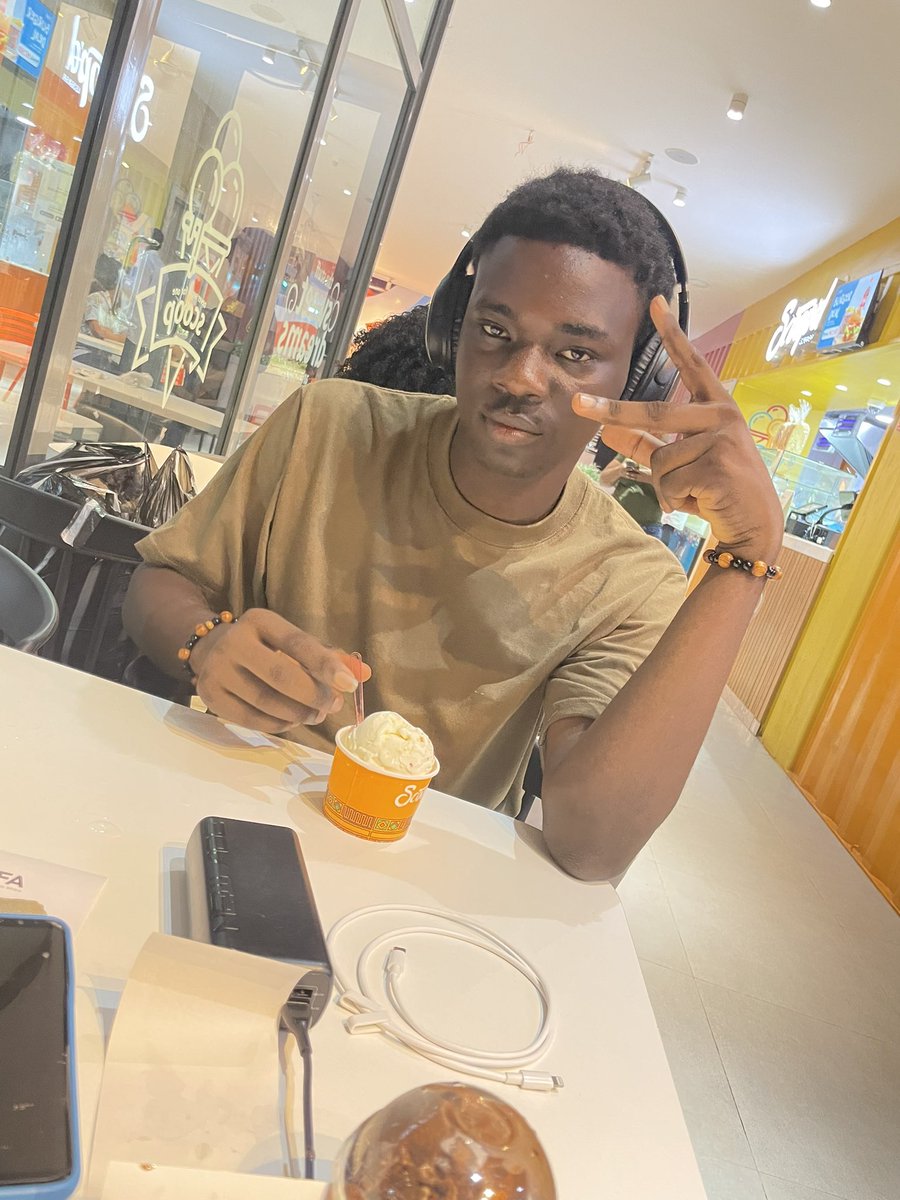 Tomilola Oluwafemi tweet media