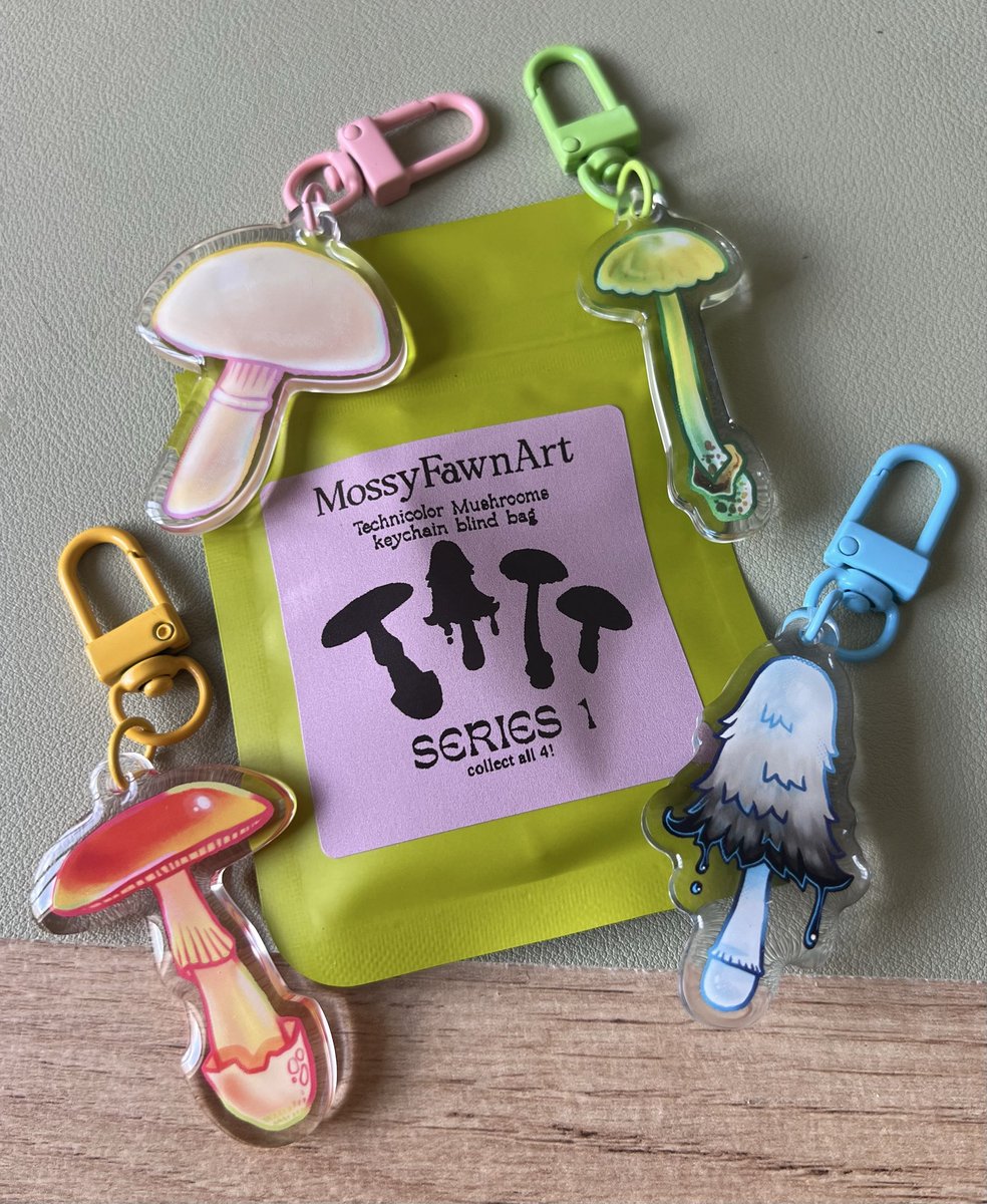 There’s some new items in my sh𖦹p! 

🍄 “technicolor mushrooms” sticker sheet
🍄 “technicolor mushrooms” keychain blind bag [series 1]

#smallbusiness #artist #mushroom