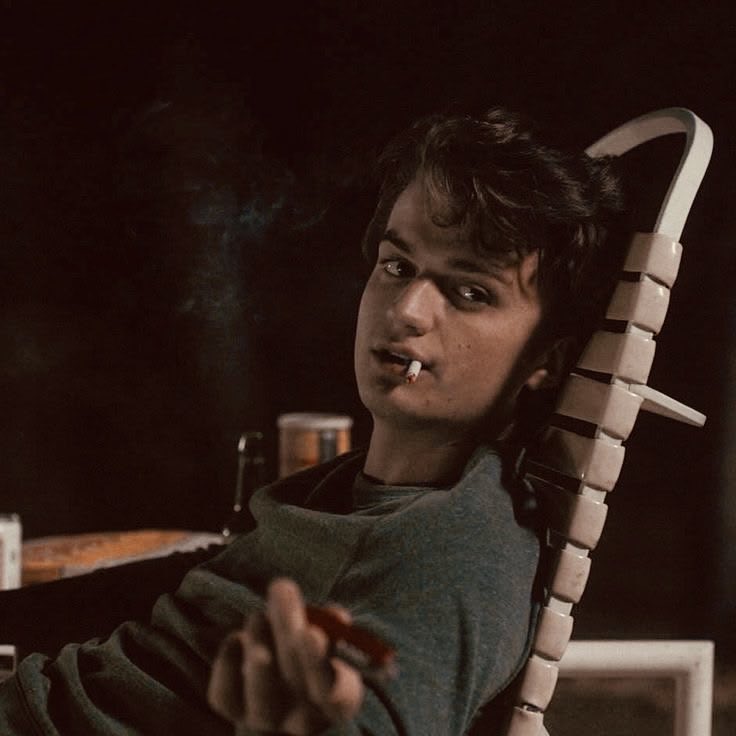 thinking about season 1 steddie again.,,,.