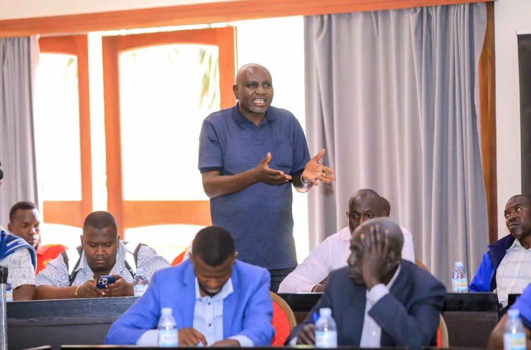 MoWT_Uganda's tweet photo. “These reforms are not just rules—they save lives for drivers, passengers, and pedestrians.” 🚦
Jinja Resident City Commissioner Richard Gulume urged motorists to take today’s FIS & EPS engagement seriously.
#RoadSafetyUg #EPSAuto #ITMS
@itmsug @PoliceUg https://t.co/vYJZhfQD3u