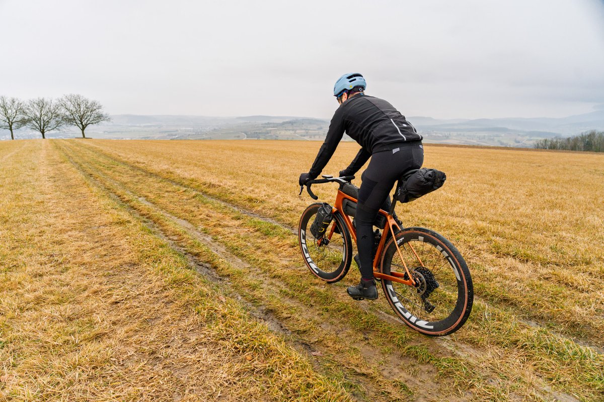 bikehugger's tweet image. OPEN launches the U.P. 2.0 Adventure Aero speed meets real cargo capability. “Aero without comfort is useless” — and this bike proves it. New fork, smarter mounts, same fast DNA. #gravelbike #bikepacking #cycling