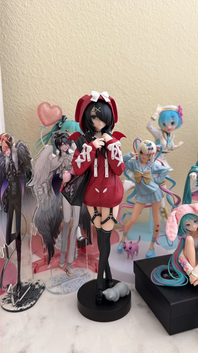 needy girl tweet media