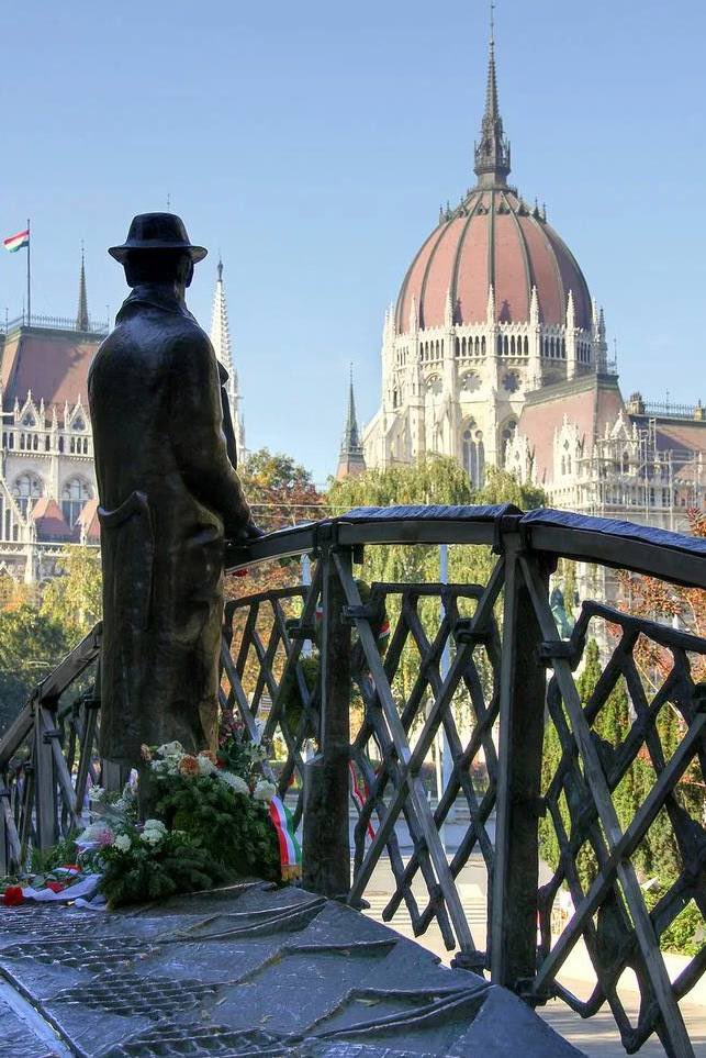 Budapest 1956 tweet media