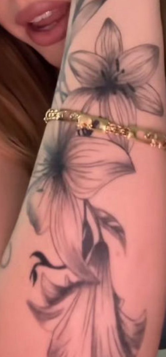 Jolylily tweet media