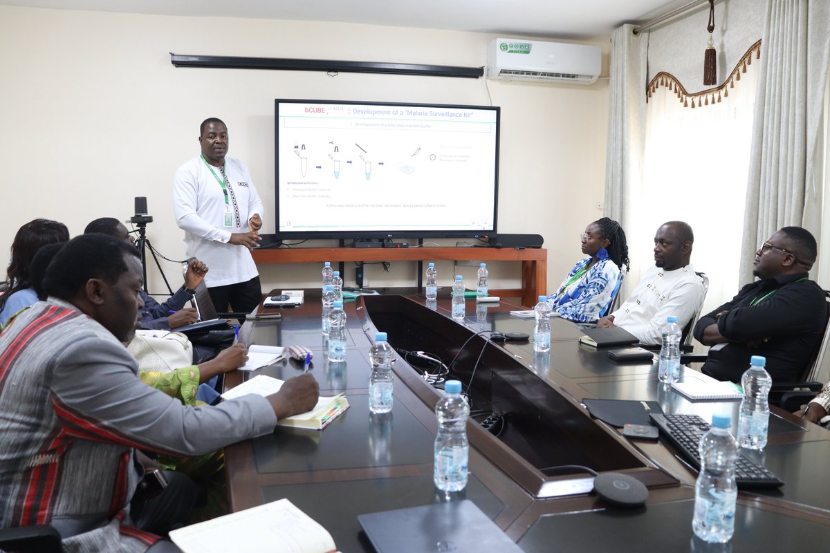 cam_crid's tweet photo. CRID welcomed a delegation from the NMCP, led by its Permanent Secretary Dr. Zeh Meka. The objective was to strategize the deployment of a new innovative malaria surveillance kit, the #bCUBE molecular platform.
@MinsanteCMR
@CamerounPnlp
@university3466
@DrManaouda https://t.co/Opt9vIWJDR