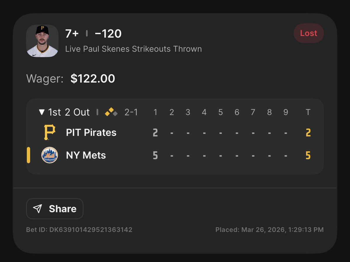 Moose Lays tweet media
