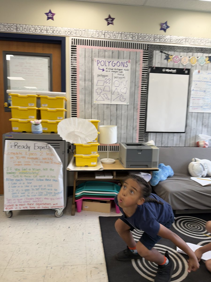 howardsclasses's tweet photo. Having fun playing some Gravity Games &amp; trying to overcome gravity! ￼🎈💨 @WeAreHAEST @HCPSElemScience @CarrollwoodK8 @CarrollwoodSTE1 https://t.co/nZa4uSzV9Z