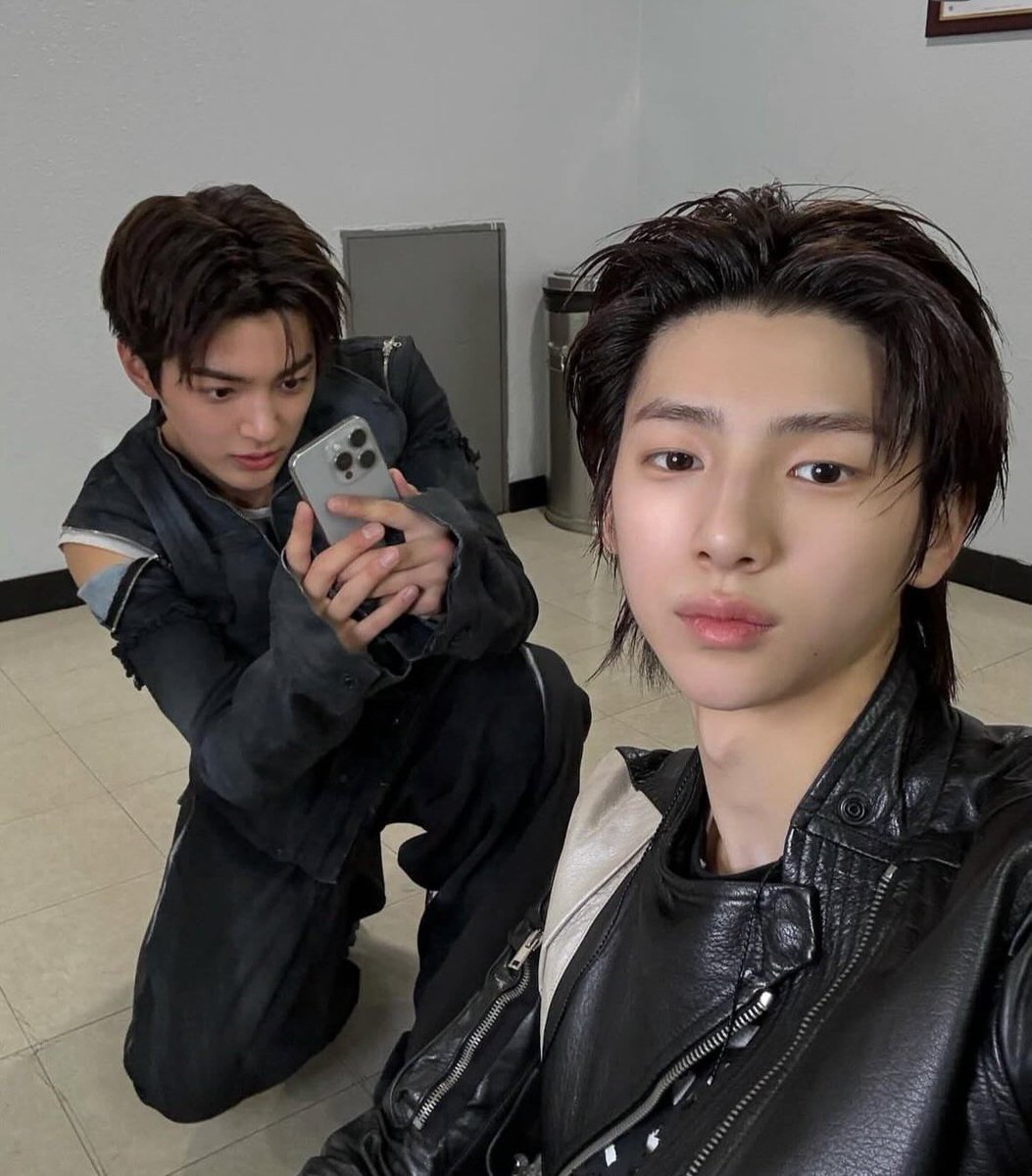 Are there anyone who likes CORTIS but anti BTS???
#cortis #코르티스 #bts