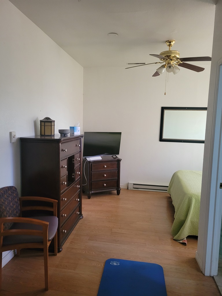 TrueNorthMotel's tweet photo. In Colorado Springs, True North Motel offers a luxurious and comfortable stay for travelers seeking simplicity and value. Convenient location &amp; friendly service make every visit better.
Book.
https://t.co/hmQ7eSi6lh

#TrueNorthMotel #ColoradoSprings #motel #friendly #room #travel https://t.co/BgPy0d4p7V
