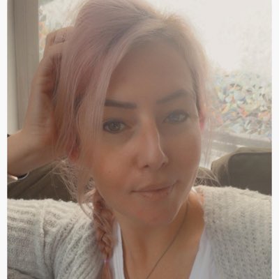 CassieMaria16's tweet photo. #NewProfilePic https://t.co/CeCX9JwfAr