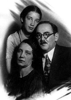 Максим Мирович tweet media