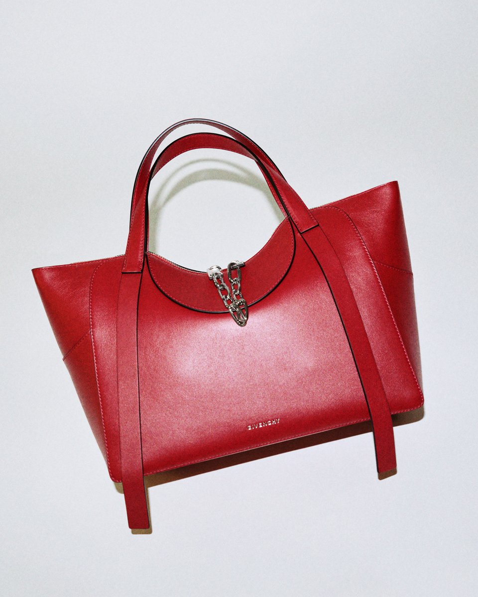 Givenchy tweet media