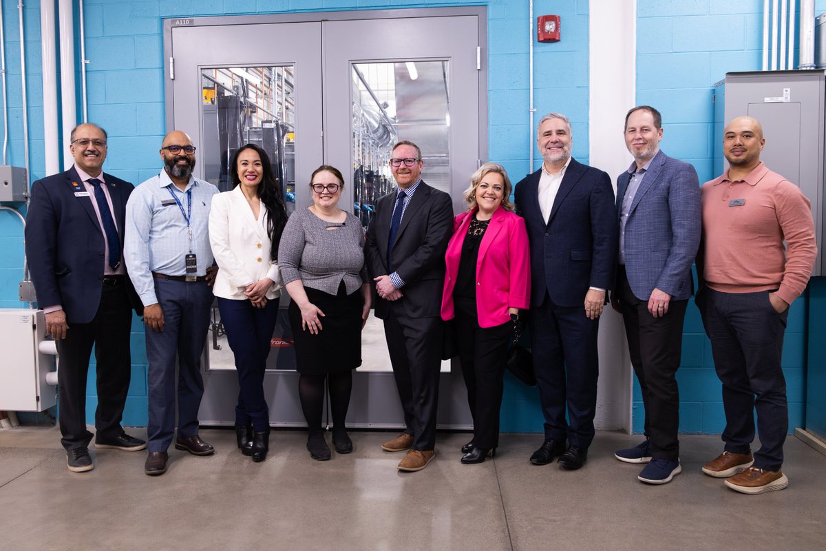 sheridancollege's tweet photo. Yesterday at our Davis Campus in Brampton, we marked a major milestone with the ribbon cutting of our new welding lab. 

Thank you to the employers, partners and community leaders who showed up in support! @CityBrampton @invest_brampton @MississaugaEDD @cme_mec @SheridanFAST https://t.co/Oew0jiEBzX