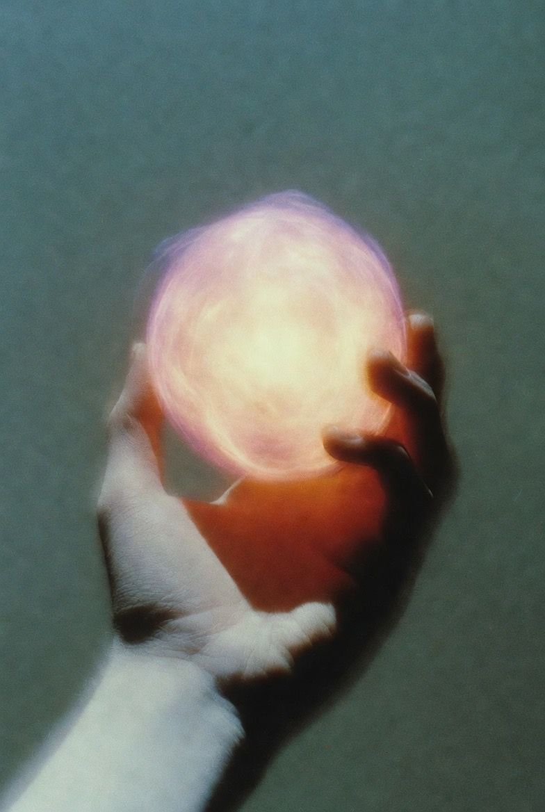 Artzchillect tweet media