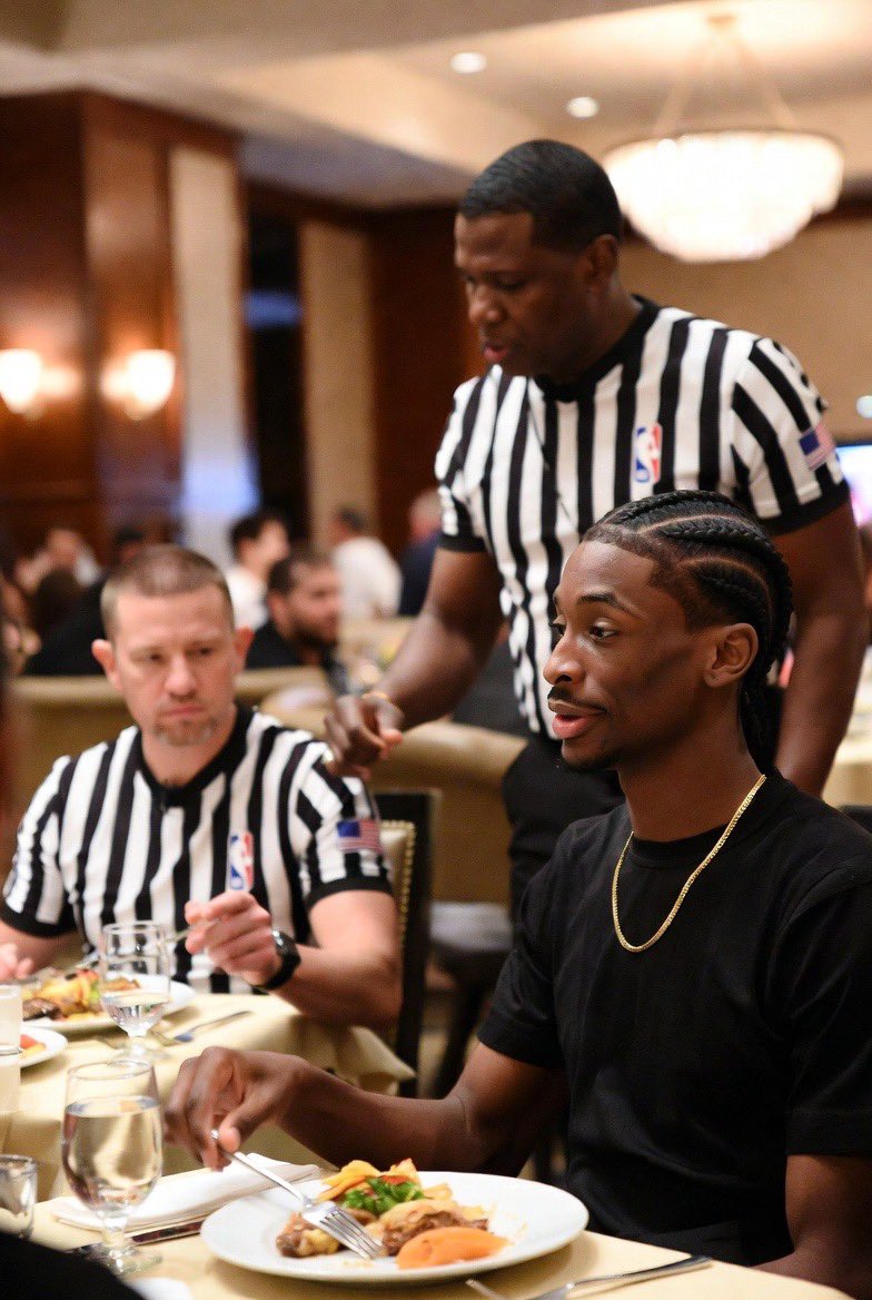 Bread & Circuses tweet media