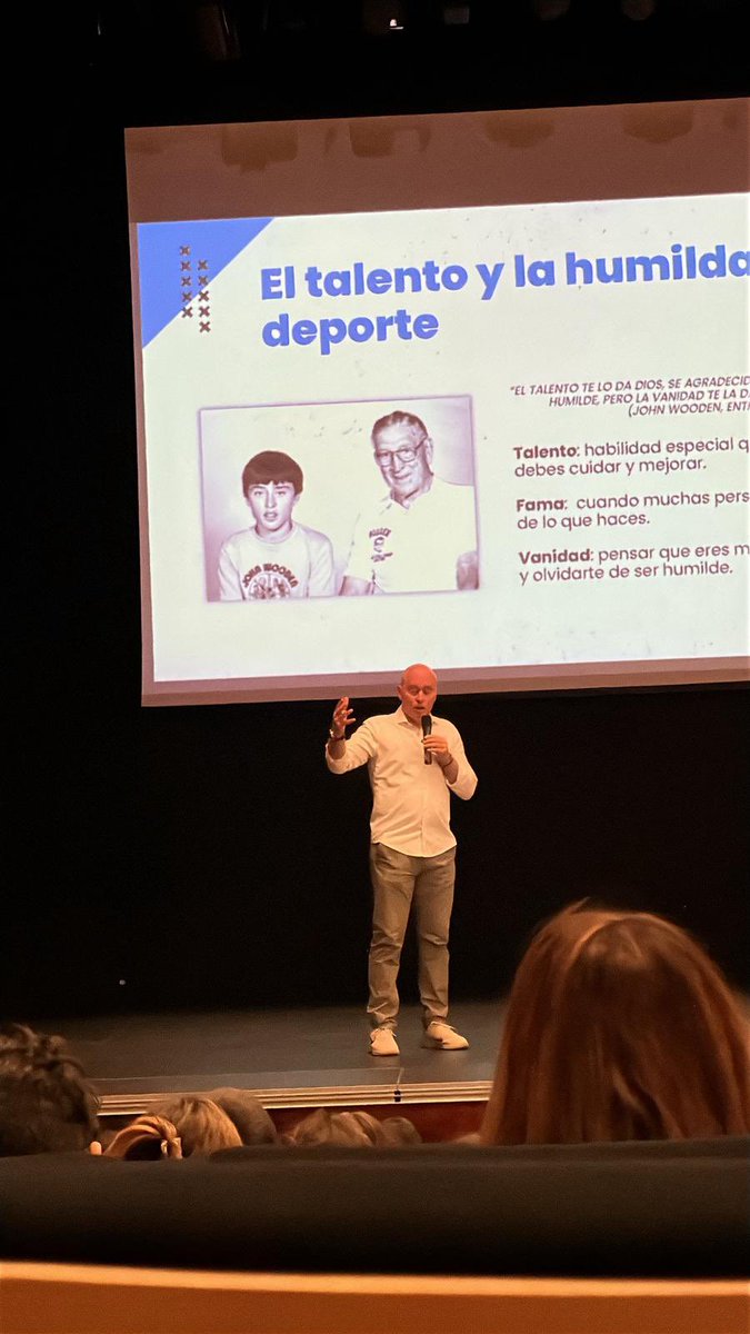 Mike Hansen tweet media