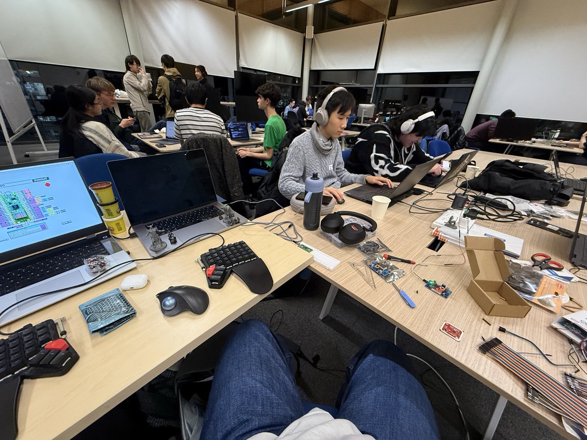 fogelin's tweet photo. dropped £300 making skylanders at a gamejam (steez) https://t.co/Quupy3KxS4