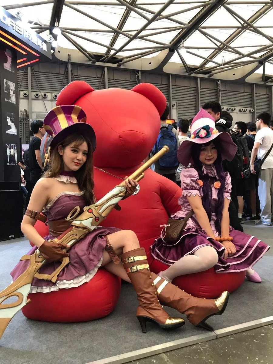 Hailey Jones 🍒 tweet media