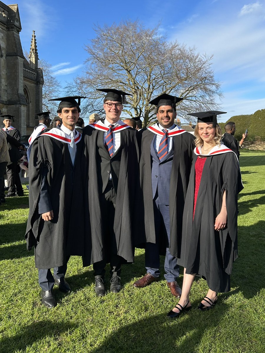 UniOfBuckingham's tweet photo. That’s a wrap on our March Graduations 🎉

Congratulations to our Graduates from Computing, Law, Psychology and Health Science 🎓

#50YearsOfBuckingham https://t.co/ZrJTwZayc5