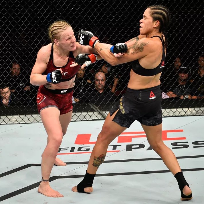 Kırmızı Köşe tweet media