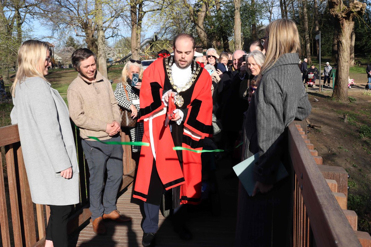 Bromley Council tweet media